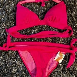 Victoria’s Secret hot pink bikini